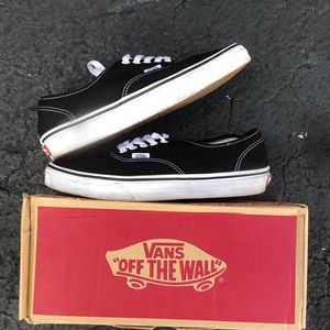 Vans Authentic Black/True White